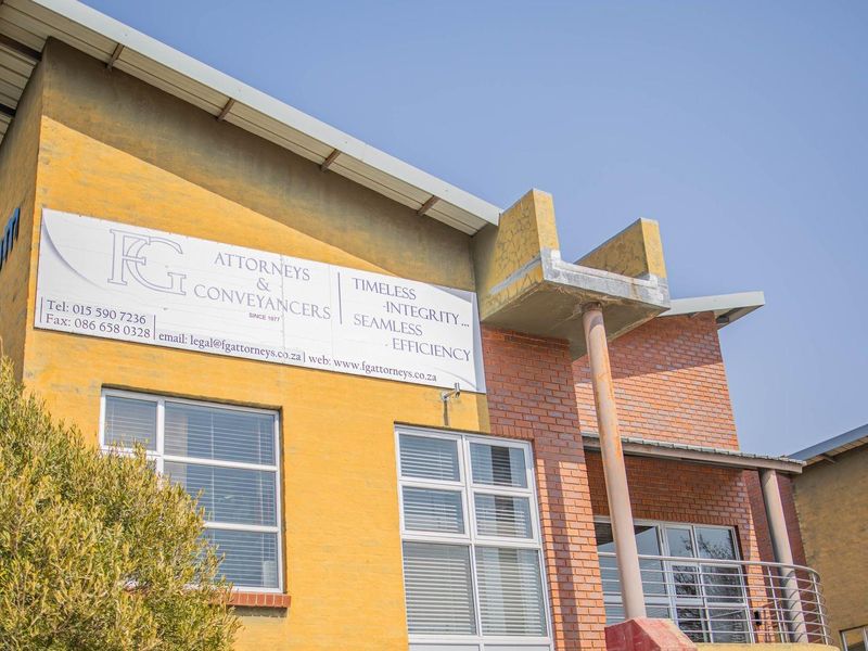 Modern First-Floor Office with Boardroom in Bendor - Photo 2