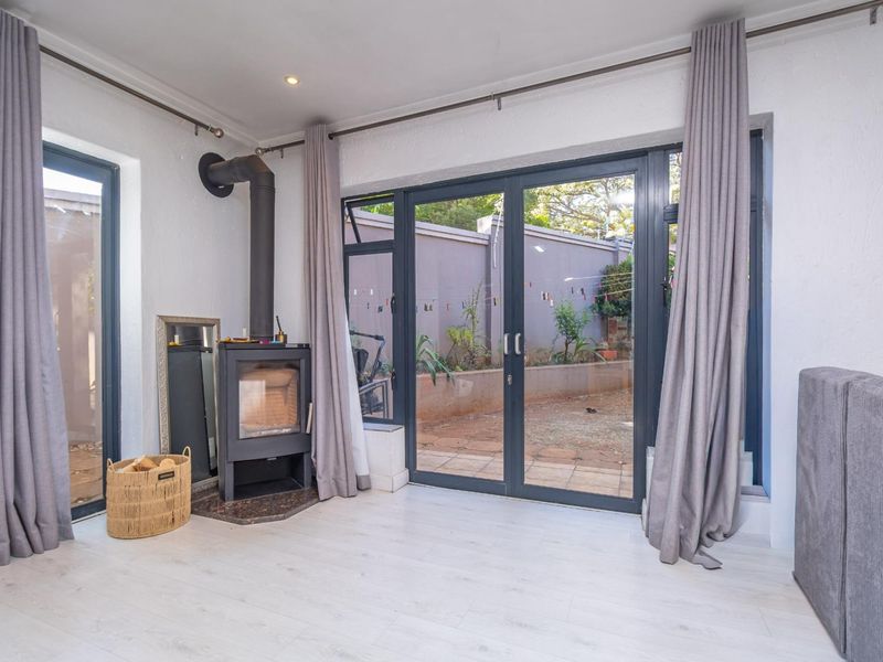 Modern, Secure and Pet-Friendly Townhouse - Photo 7