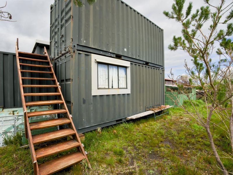 Located in Betty's Bay, is this challenging project for the creative people out there. - Photo 10