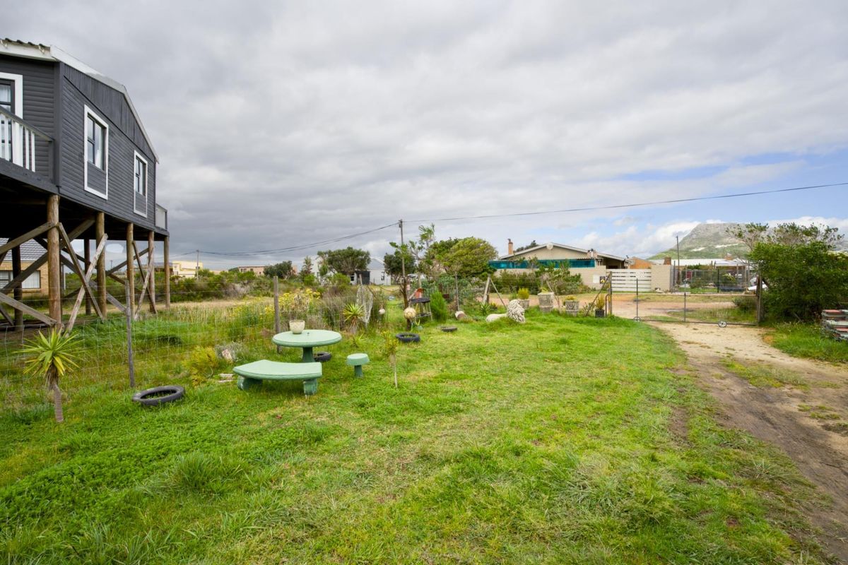 Located in Betty's Bay, is this challenging project for the creative people out there. - Photo 5