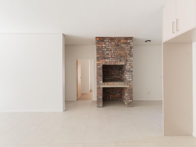 Modern Living in Honeydew Country Estate: 3 Bedrooms, 2 Bathrooms! - Photo 9