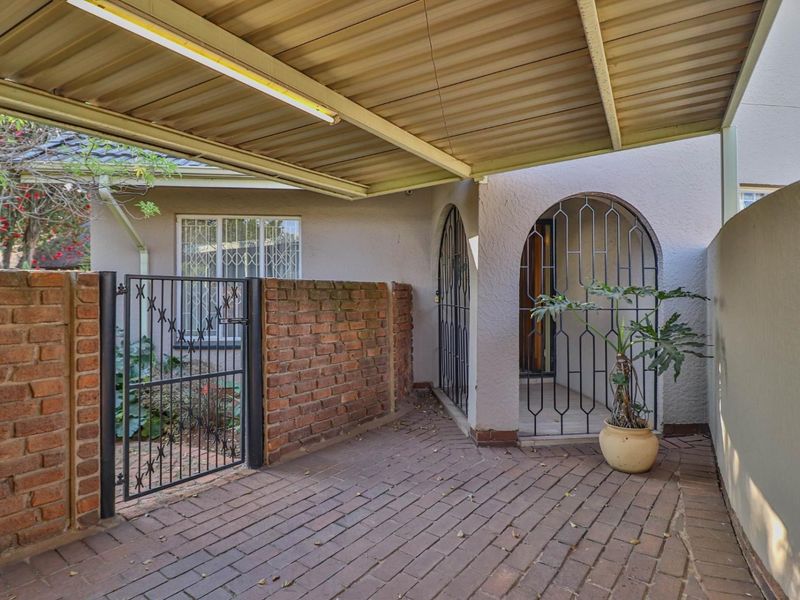 Stunning 3-Bedroom Family Home - A RARE Find! - Photo 10