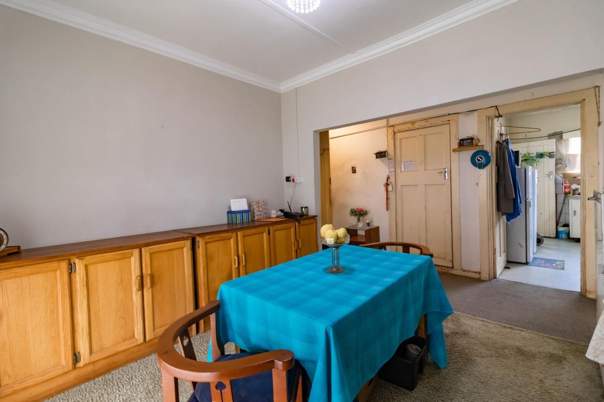 3-BEDROOM HOUSE IN CAMBRIDGE - Photo 3