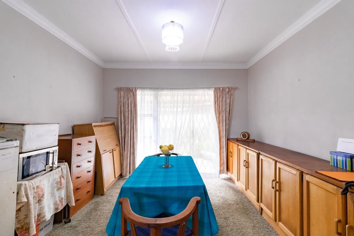 3-BEDROOM HOUSE IN CAMBRIDGE - Photo 2