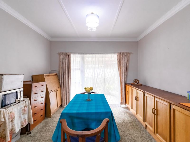 3-BEDROOM HOUSE IN CAMBRIDGE - Photo 2