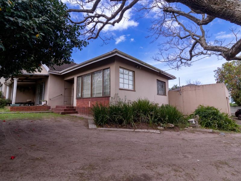 3-BEDROOM HOUSE IN CAMBRIDGE - Photo 1
