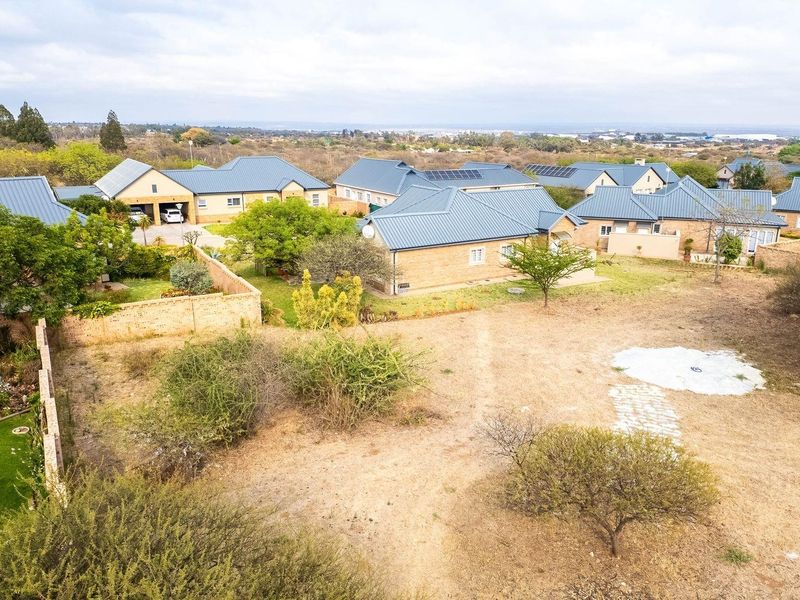 Vacant Land in Secure Estate with Borehole - Photo 6