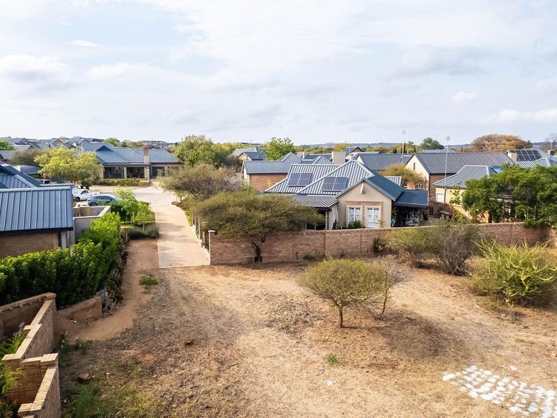 Vacant Land in Secure Estate with Borehole - Photo 1
