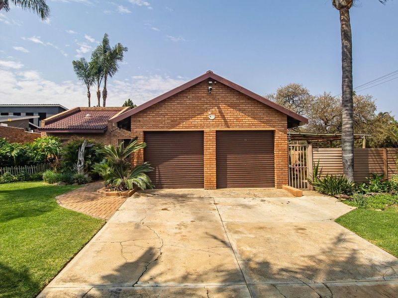 Versatile Property with Room to Grow - Photo 3