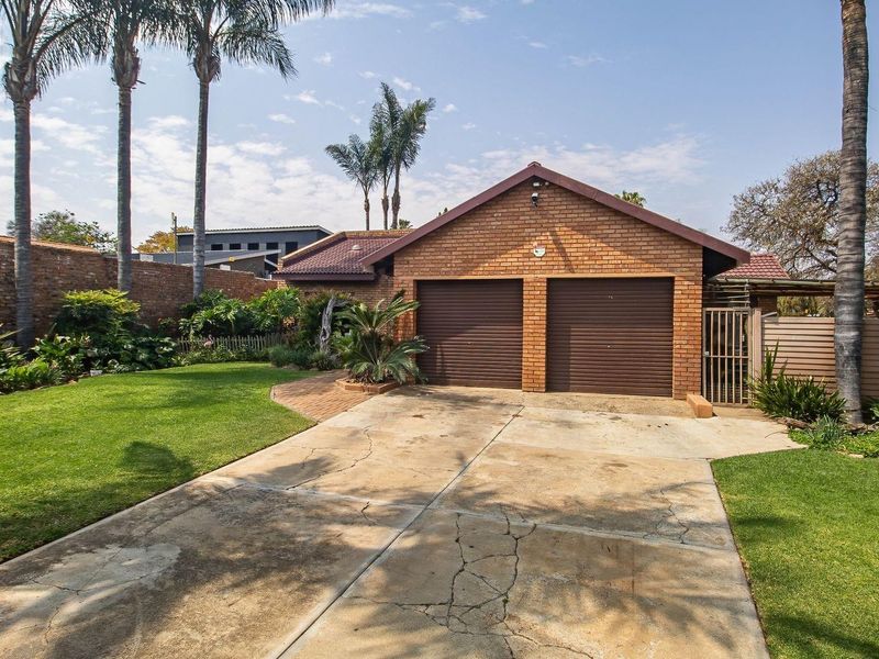 Versatile Property with Room to Grow - Photo 4