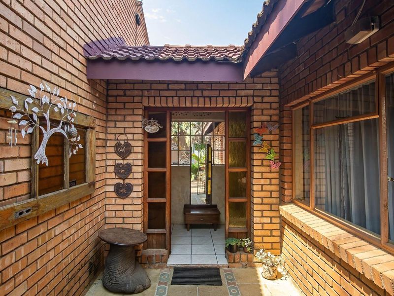 Versatile Property with Room to Grow - Photo 7