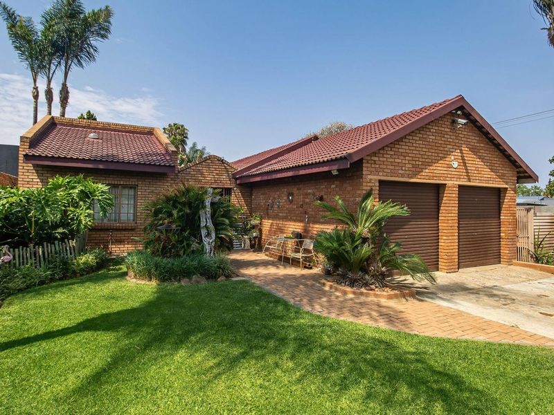 Versatile Property with Room to Grow - Photo 6