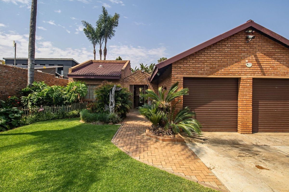 Versatile Property with Room to Grow - Photo 5