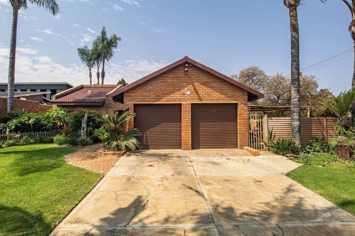 Versatile Property with Room to Grow - Photo 3