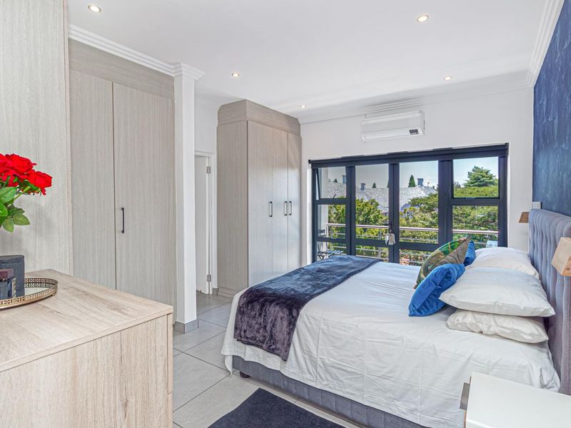 Exclusive Luxury 2-Bedroom Apartment for Sale in Bryanston - Photo 3
