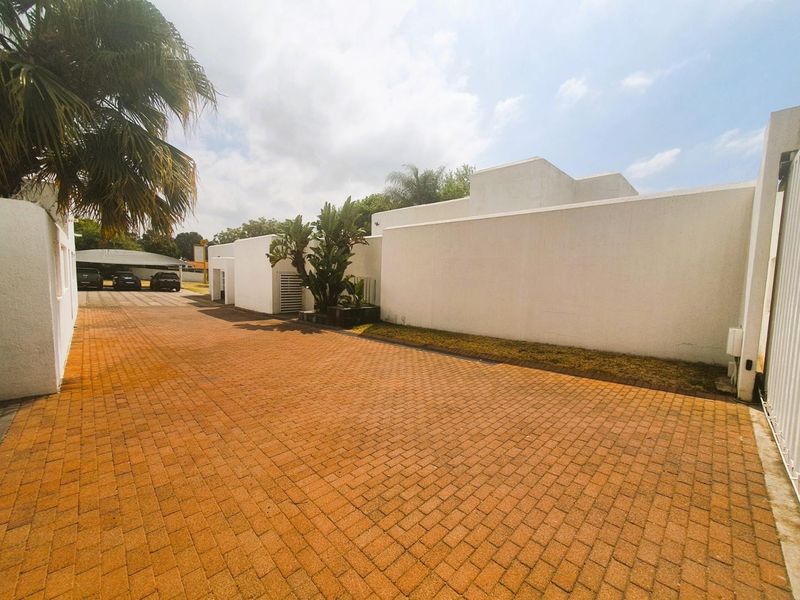Commercial Property for Sale in Bryanston - Photo 8