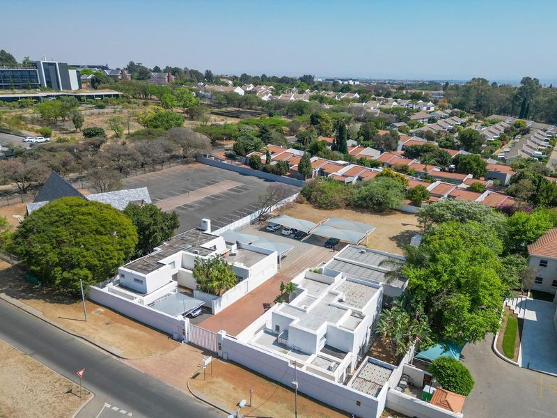 Commercial Property for Sale in Bryanston - Photo 2