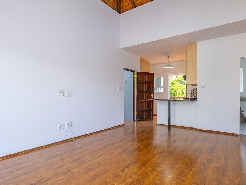 Modern 2-Bedroom Apartment in the Unique Riverglades Estate - Photo 3