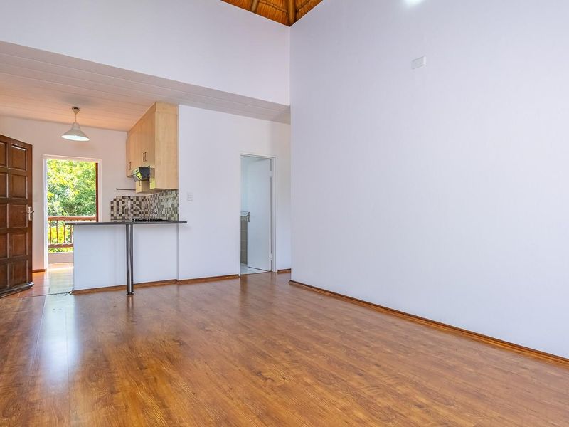 Modern 2-Bedroom Apartment in the Unique Riverglades Estate - Photo 2