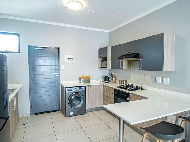 Prime Location and Investment Opportunity - Photo 10