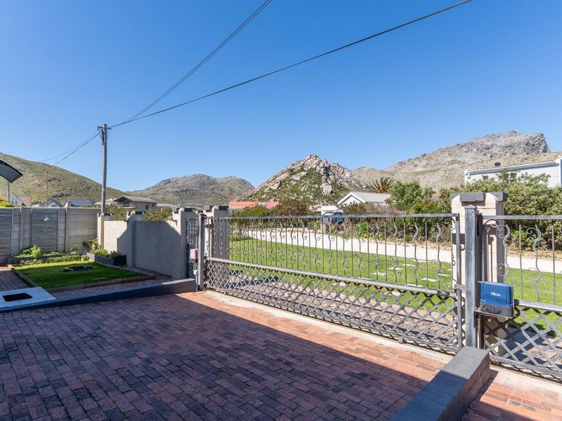 Pringle Bay -Modern Living in this beautiful village. - Photo 3