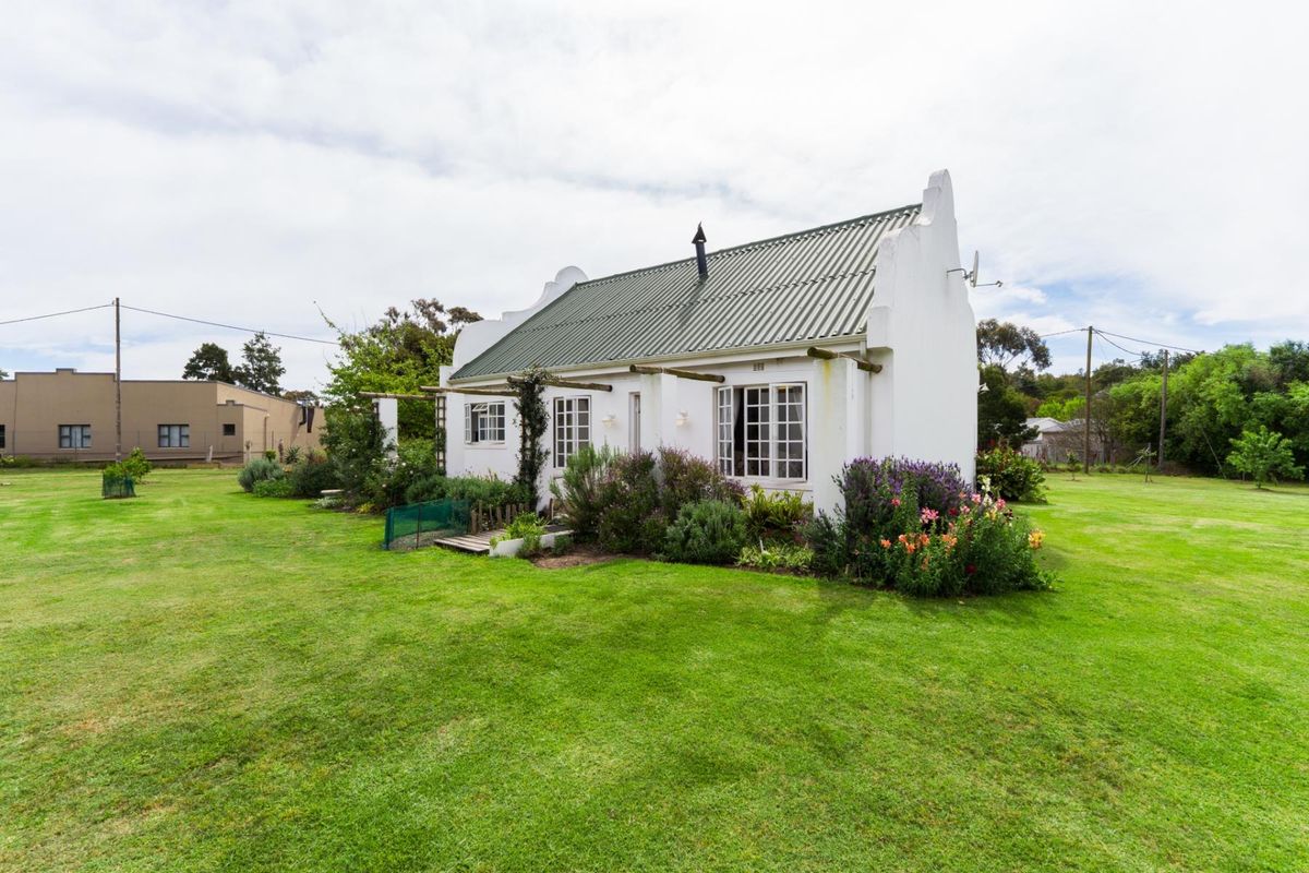 Cape Country Cottages for Sale in Central Napier - R3,3m - Photo 2