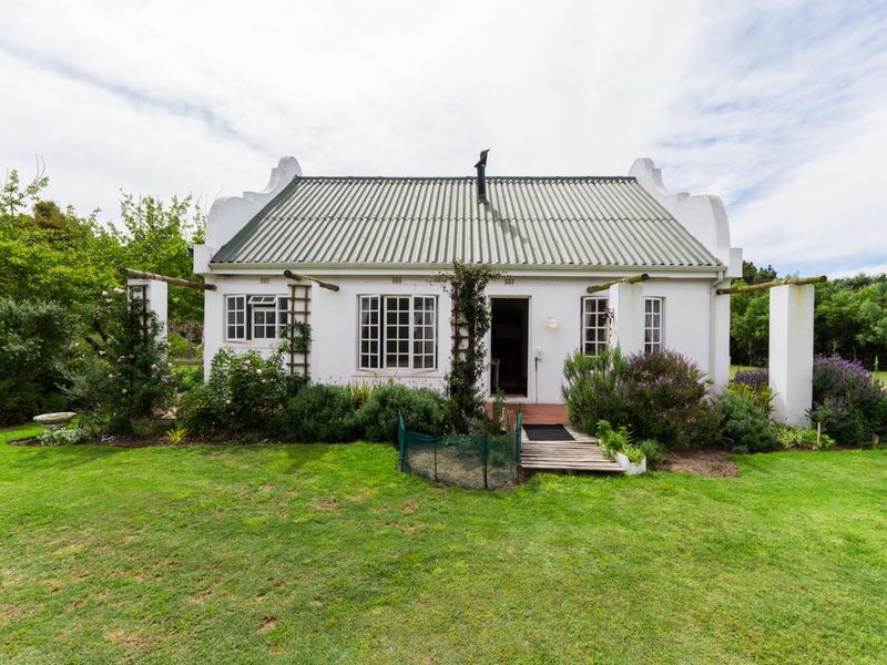 Cape Country Cottages for Sale in Central Napier - R3,3m - Photo 1