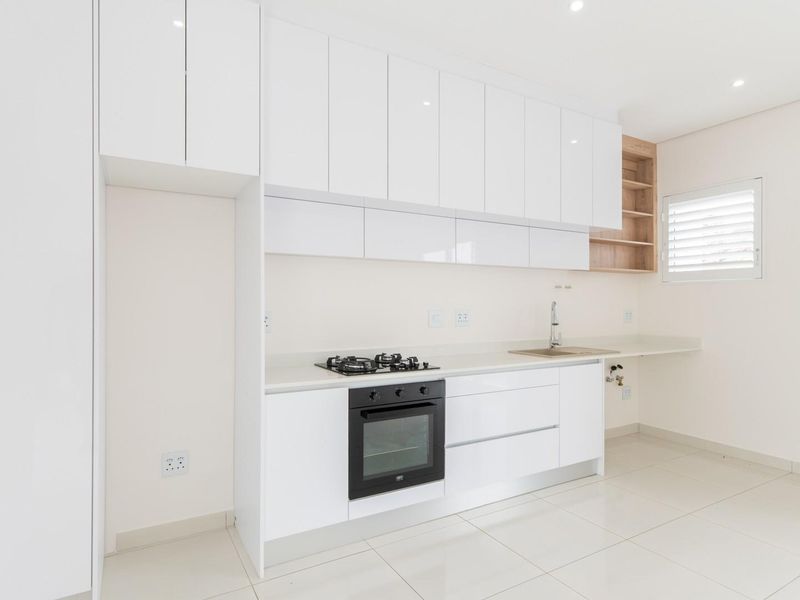 Versatile 6-Bedroom Property with 3 Separate Dwellings - Photo 9