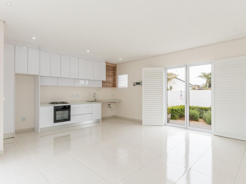 Versatile 6-Bedroom Property with 3 Separate Dwellings - Photo 7