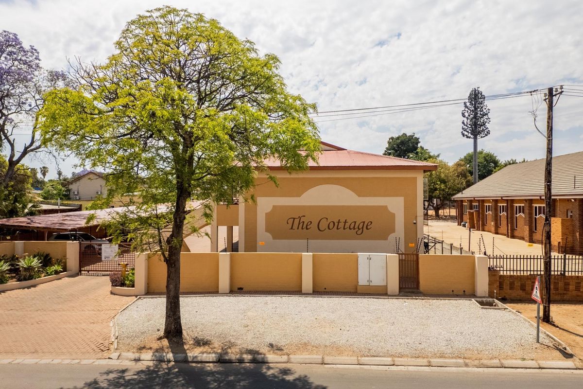 Cosy Apartment Selling for the RIGHT Price! - Photo 2