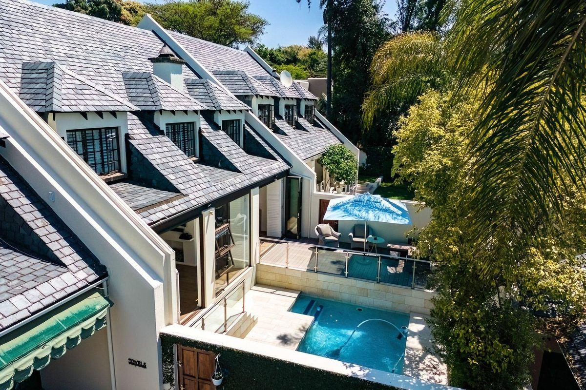 Luxurious 3-Bedroom Duplex with Pool and Flatlet in Secure Complex - Photo 3