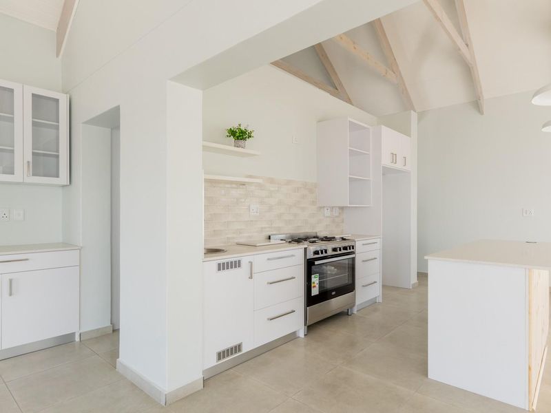 Modern Family Home in The Ridge Boutique Estate - Photo 9