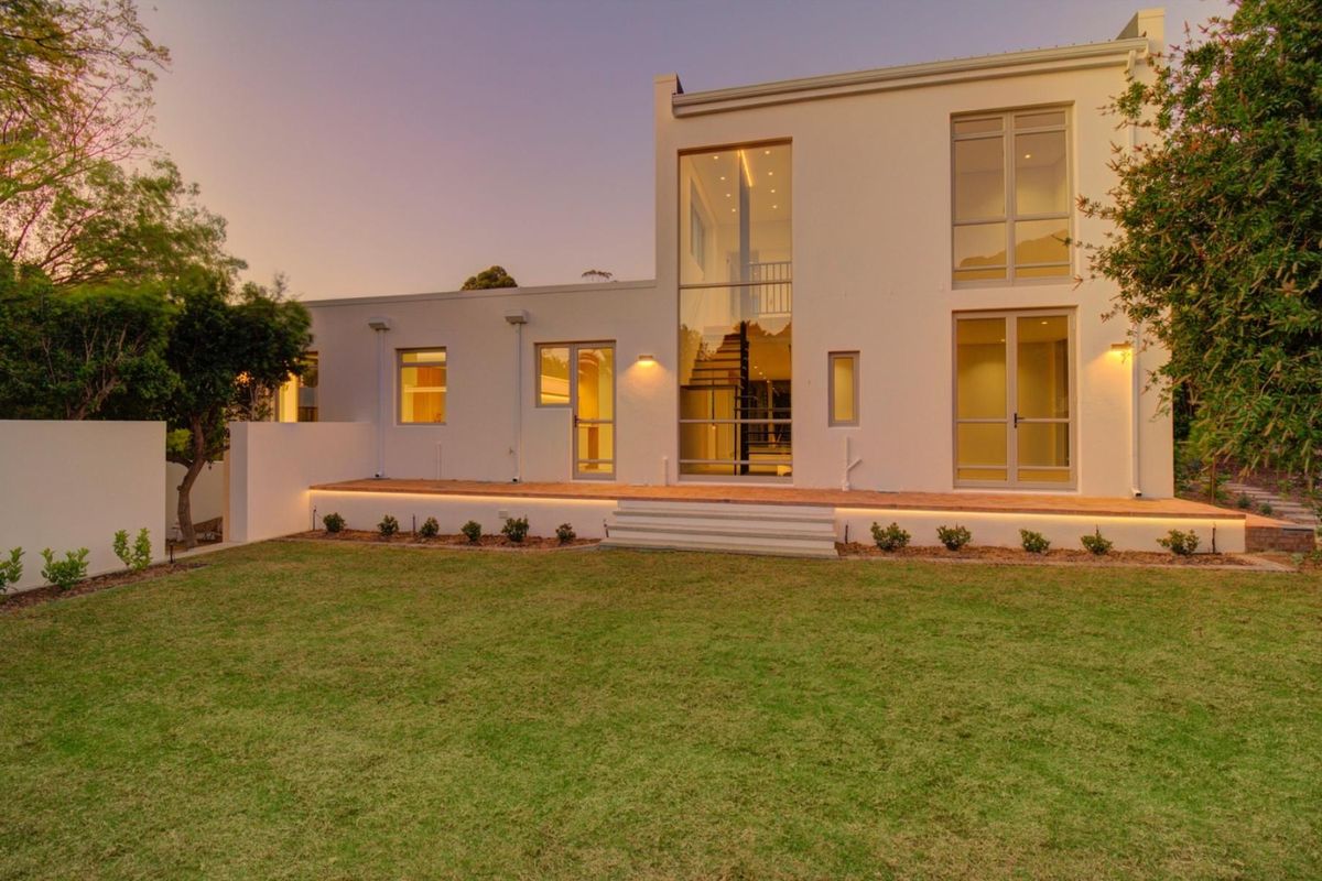 Architectural Masterpiece in Rozendal, Stellenbosch - Photo 5