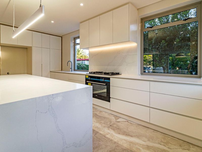 Architectural Masterpiece in Rozendal, Stellenbosch - Photo 8