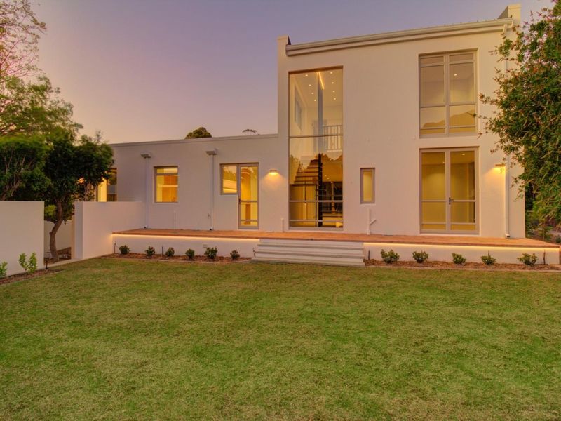 Architectural Masterpiece in Rozendal, Stellenbosch - Photo 5