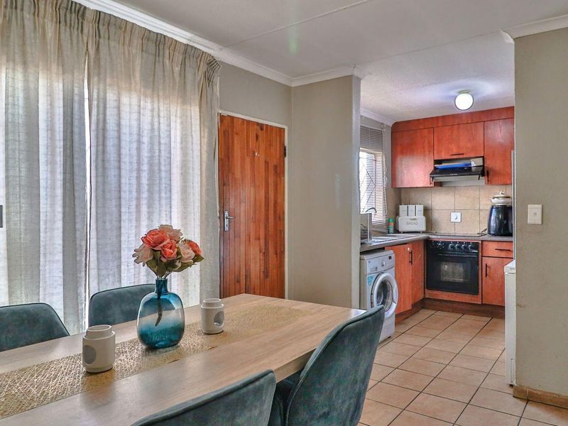 Charm meets Comfort in this Delightful House - Photo 1