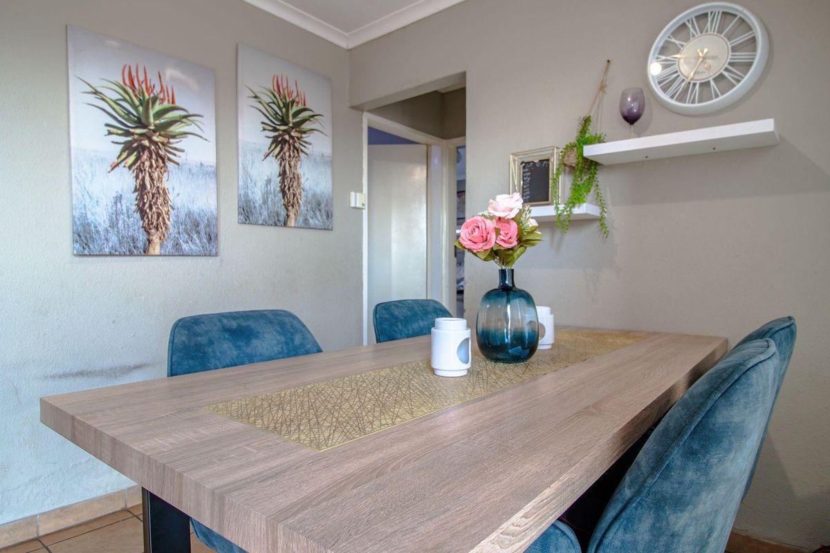 Charm meets Comfort in this Delightful House - Photo 2