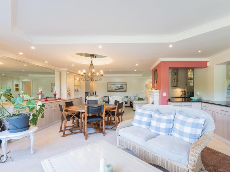 Prime Location Apartment - Steps away from the Keurbooms Lagoon - Photo 6