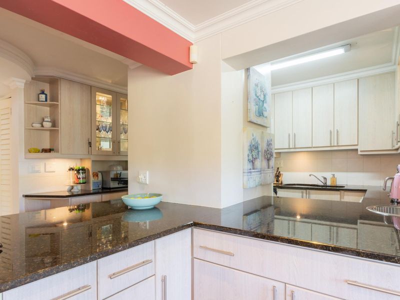 Prime Location Apartment - Steps away from the Keurbooms Lagoon - Photo 7