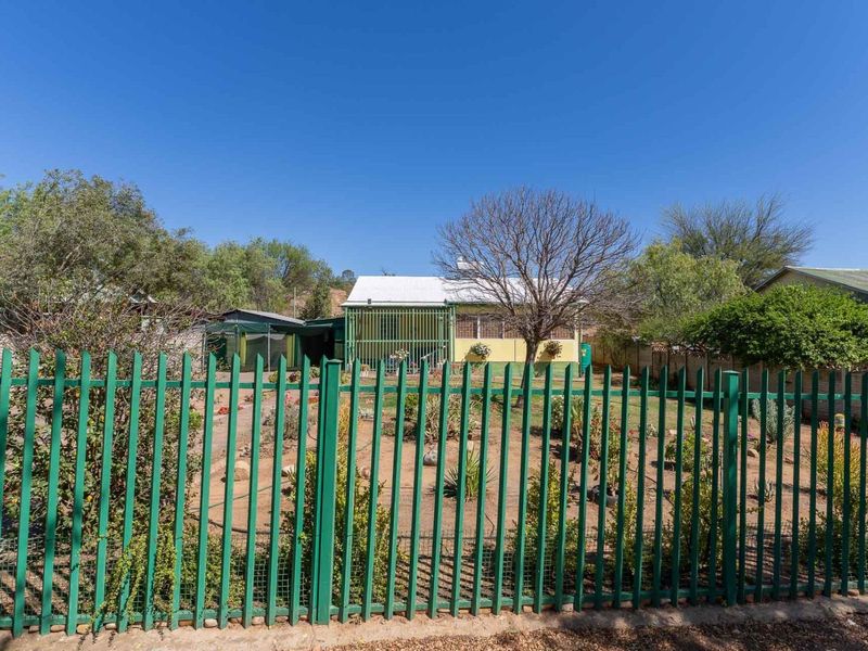 Welcoming Family and First time home owners House - Photo 3