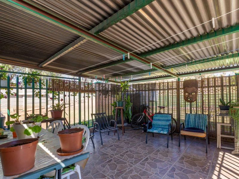 Welcoming Family and First time home owners House - Photo 10