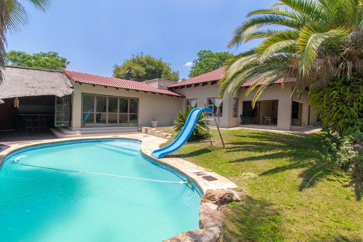 House For Sale in Bryanston, Sandton, Gauteng - Photo 5