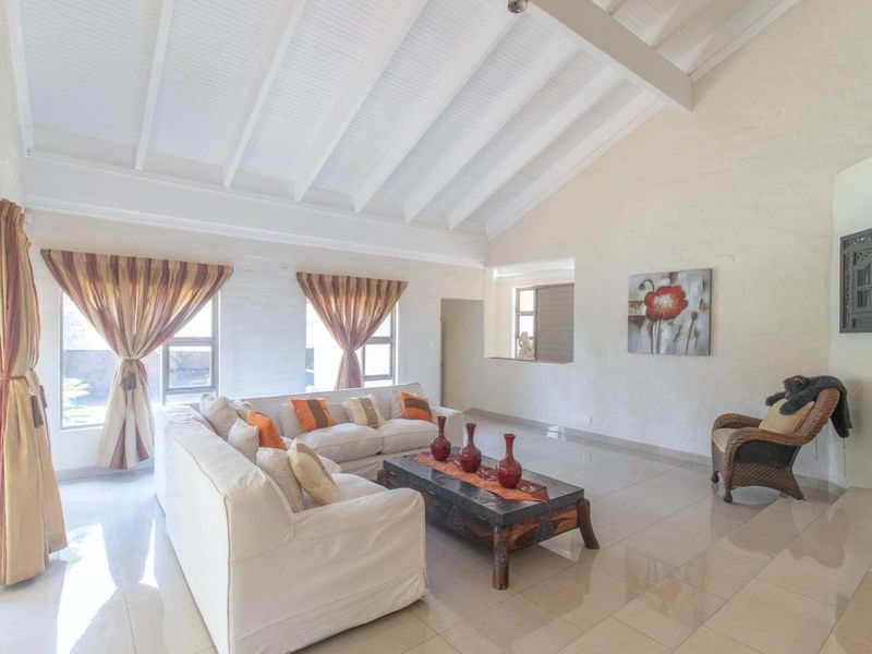 House For Sale in Bryanston, Sandton, Gauteng - Photo 7