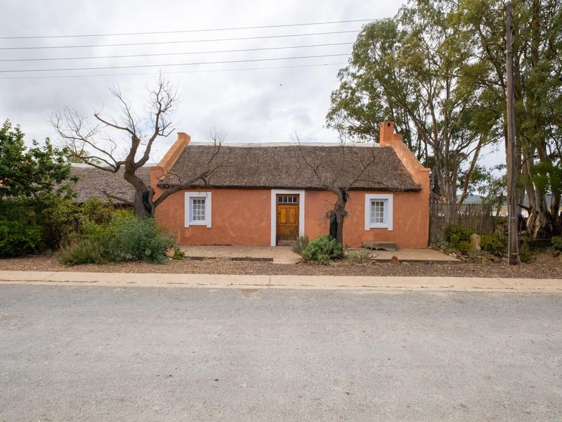 House For Sale in McGregor, Western Cape - Photo 2