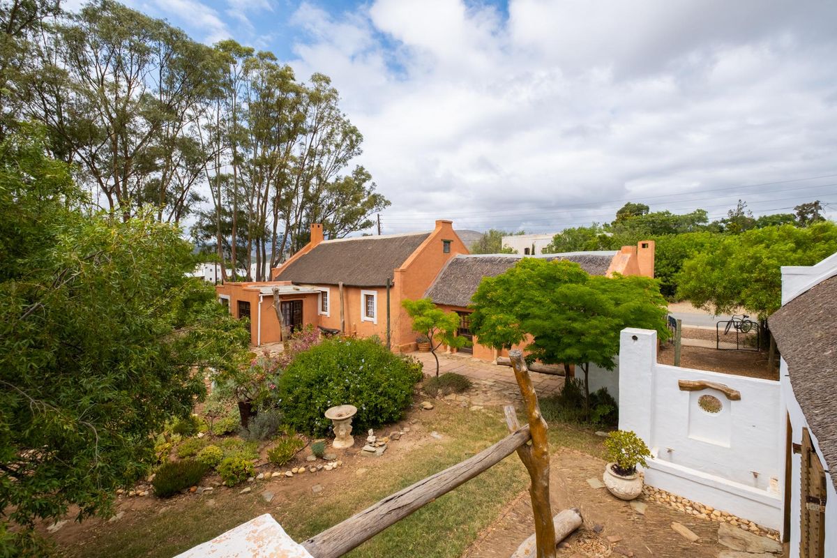 House For Sale in McGregor, Western Cape - Photo 3