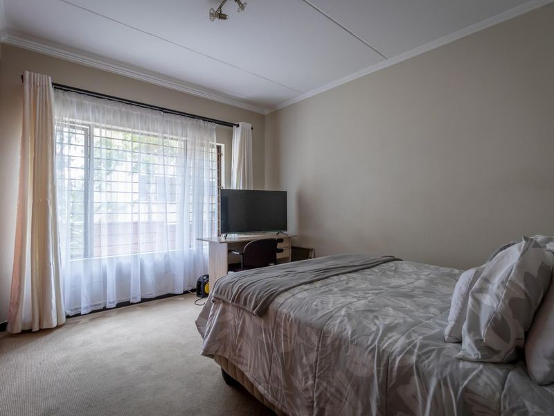 Apartment For Sale in Sunninghill, Sandton, Gauteng - Photo 10