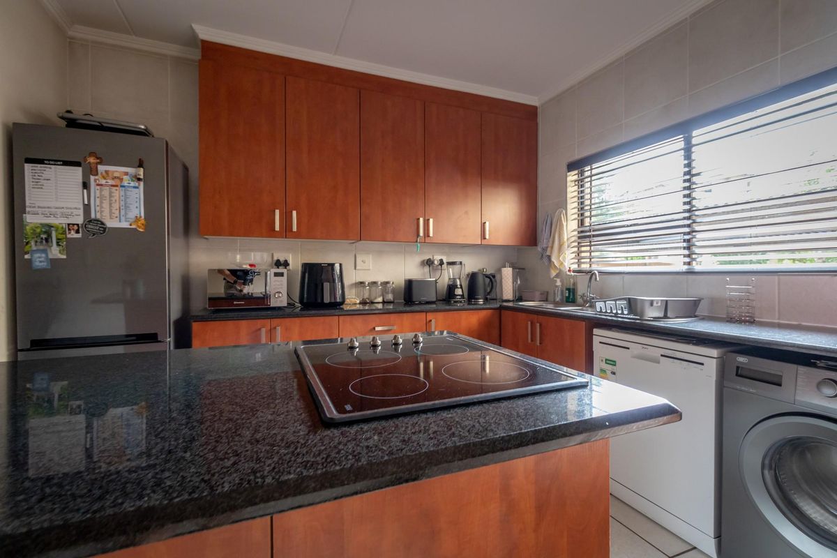 Apartment For Sale in Sunninghill, Sandton, Gauteng - Photo 5