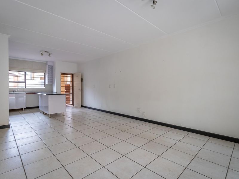 Apartment For Sale in Sunninghill, Sandton, Gauteng - Photo 9