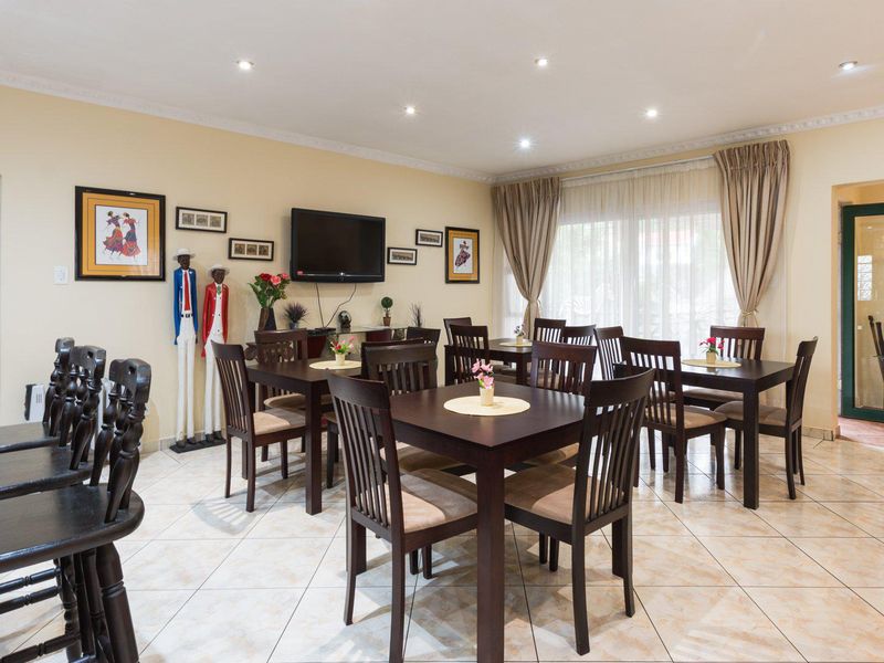 House For Sale in Parktown North, Johannesburg, Gauteng - Photo 9