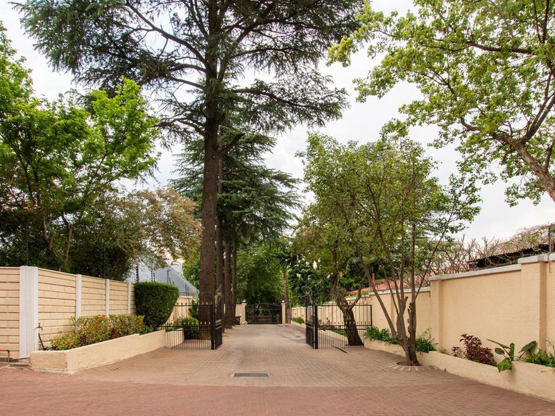 House For Sale in Parktown North, Johannesburg, Gauteng - Photo 7